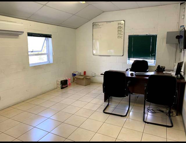 230M² FACTORY TO LET IN GOODWOOD CENTRAL